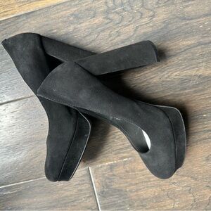 Jeffrey Campbell Sz 8 sky high black suede pumps